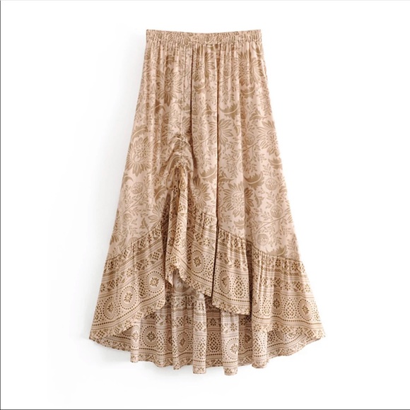 Lioness Ruched Maxi Skirt / Smoky - Picture 8 of 12